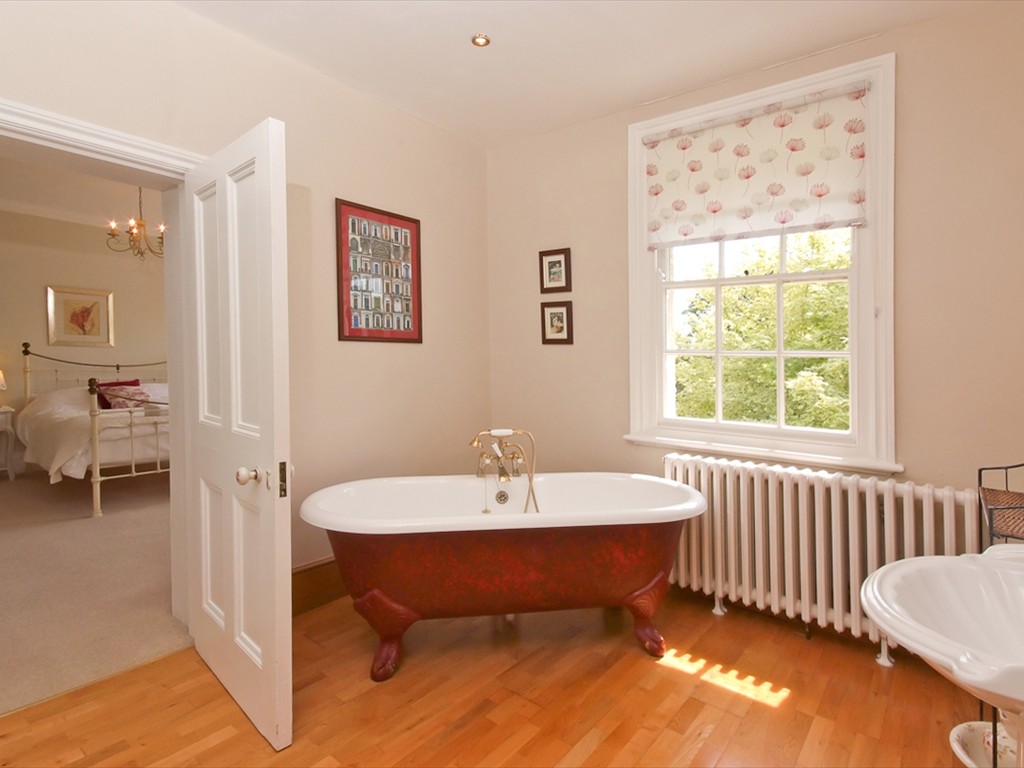 Ensuite